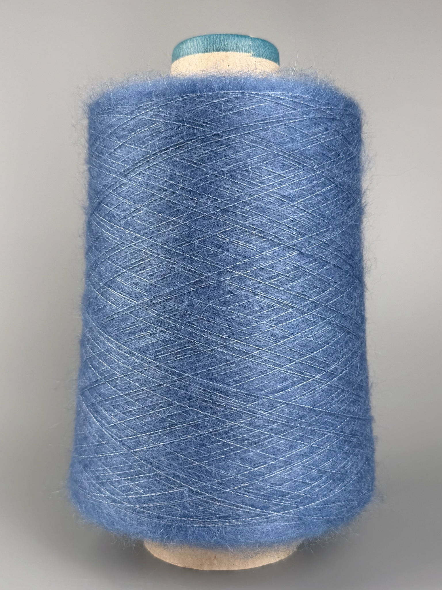 Manifattura Sesia Art. Vivienne 850 m / 100 g – Fil en kid mohair et soie de mûrier col. Bleu denim 1765 photo 2